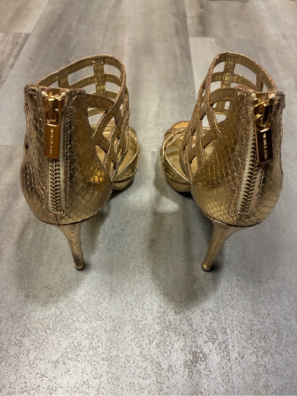 Michael Kors Gold Heels with Strappy Design Original high-heeled shoe - Picture 8 of 10